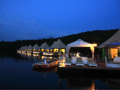 4 Rivers Floating Lodge overview